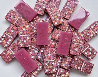 Juego de dominó brillo holográfico rosa y puntos blancos Arte de resina Regalo hecho a mano Juego de mesa presente Dominó