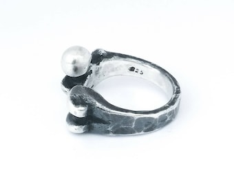 Anello in argento in osso gotico, anello regolabile in osso in argento, anello in osso femore da donna, anello vichingo in argento martellato, anello gotico unico fatto a mano