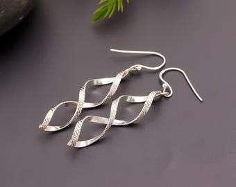 925 Sterlingsilber strukturierte Spirale baumeln Ohrringe | Handmade Twisted Lange Tropfen Ohrringe | Leichtes Boho Schmuck Minimal Geschenk für sie