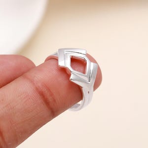 925 Sterling Silver Geometric Ring – Modern Cutout Design Jewelry – Handmade Minimalist Silver Ring – Open Shape Contemporary Jewelry Gifts