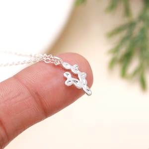 925 Sterling Silver Cactus Necklace, Minimalist Desert Jewelry, Tiny Cactus Pendant, Southwest Nature Gift, Dainty Plant Necklace For Gifts
