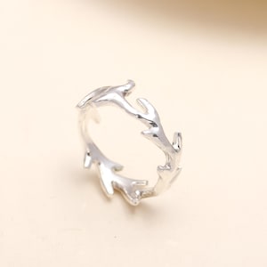 Solid Sterling Silver Leaf Ring, Minimalist Ring for Women, Nature Inspired Handmade Jewelry, Open Band Silver Ring, Boho Heppie Gifts