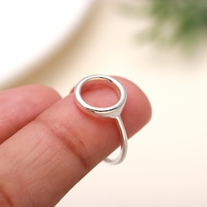 Minimalist Silver Circle Ring, Handmade 925 Solid Sterling Silver Open Circle Band, Simple Modern Jewelry Unique Birthday Gift for Women