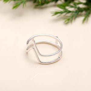 Wavy Silver Ring | 925 Sterling Silver Zig Zag Band | Modern Minimalist Ring | Handmade Dainty Stackable Ring | Birthday Gift for Her/Him
