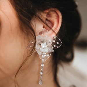 White flower earrings, Boho bridal earrings, Floral bridal earrings, Pearl flower earrings,Asymmetric earrings,Bridal dangle flower earrings image 4