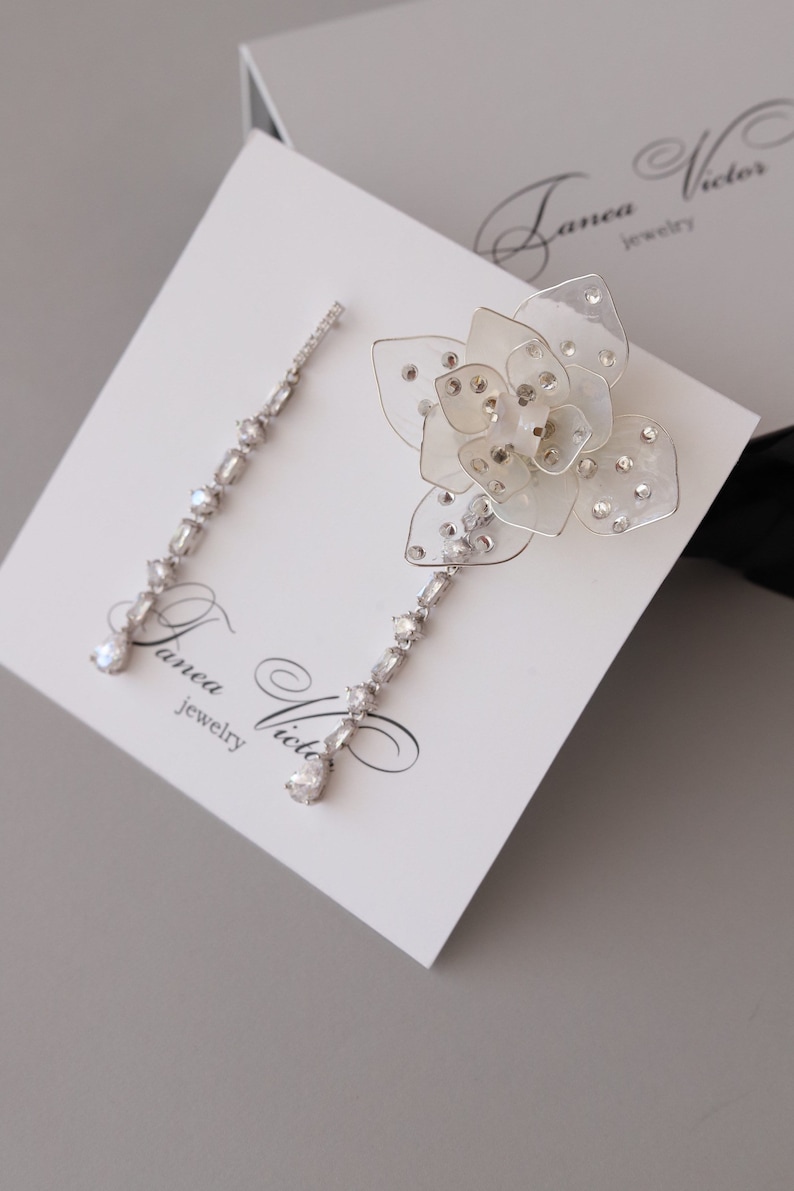 White flower earrings, Boho bridal earrings, Floral bridal earrings, Pearl flower earrings,Asymmetric earrings,Bridal dangle flower earrings image 2