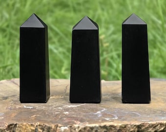 Torres de turmalina negra: poderoso cristal de protección y conexión a tierra.