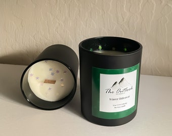 Holiday 14 oz- Soy wax Candle, Wood Wick- Classic Holiday/Seasonal Scents- Gifts-W/Colored Wax Description