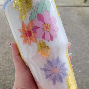 Floral with gold leaf accents on sparkling white glitter 30oz Tumbler.