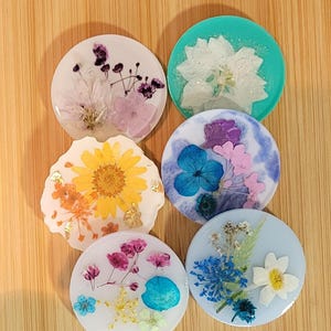 Floral Phone grip, Dried Flower Phone Holder, phone grip, cute phone accessory, Pressed flowers