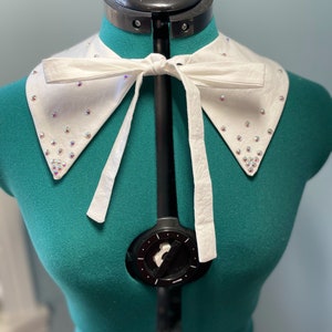Weisses Abnehmbare Halsband mit funkelnden Swarovski Strasssteinen