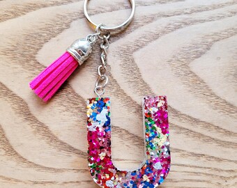 Gepersonaliseerde letter; sleutelhangertje, glitterletter met kwastje; handgemaakt; gemaakt van epoxyhars;