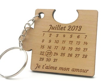 Wooden Puzzle Calendar Keychain - Gift Idea for Her, Christmas, Birthday, Personalized Meeting Date - Valentine's Day