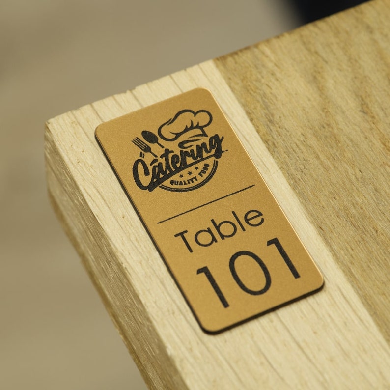 Numéro de Table Restaurant Personnalisé avec Votre Logo Plaque gravé Design Original Bronze