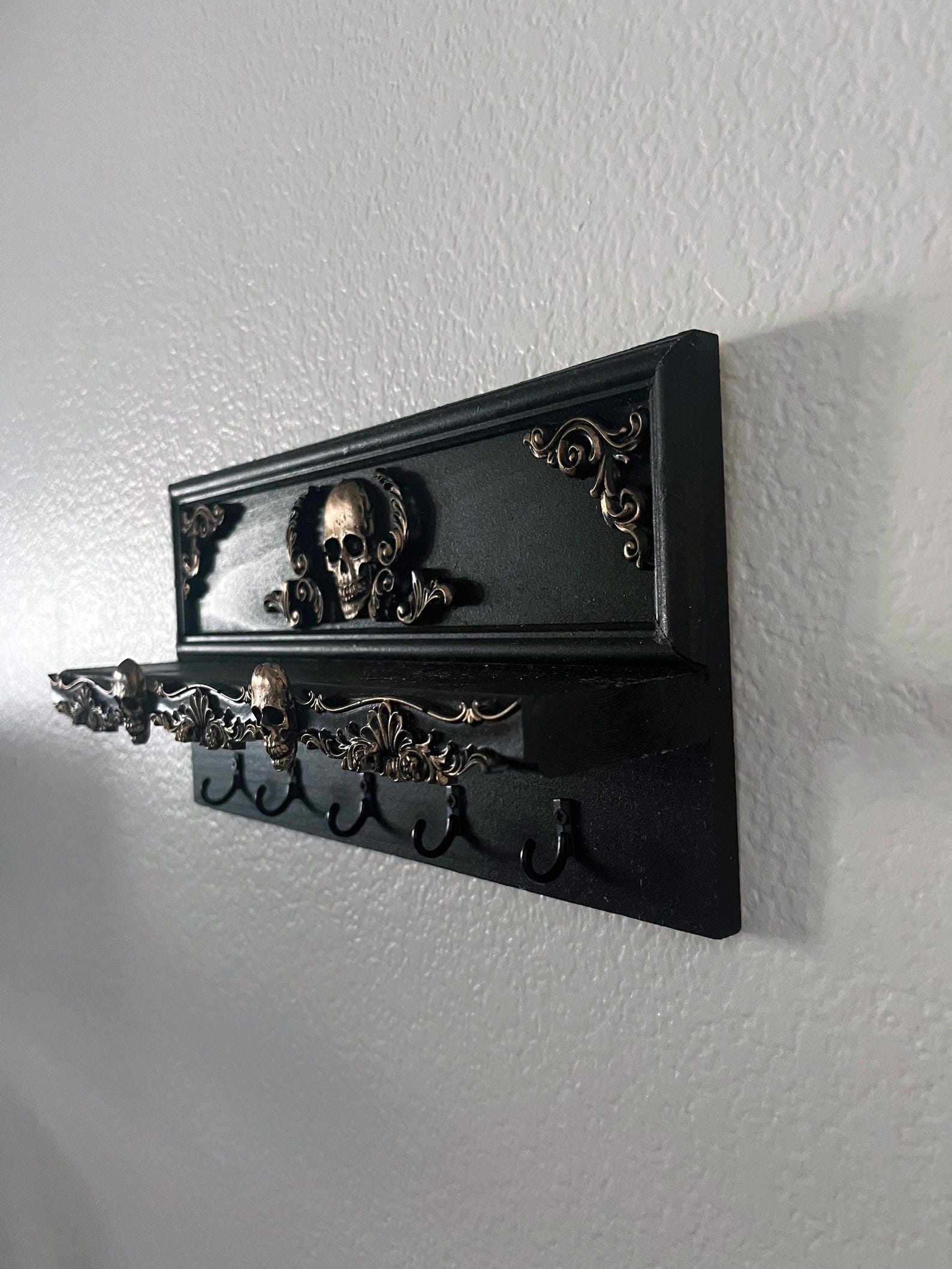 Gothic Skull Key Holder / Necklace Holder - Etsy