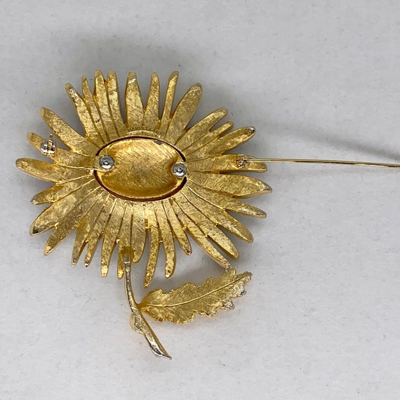 Marvella White Daisy Brooch - image 6