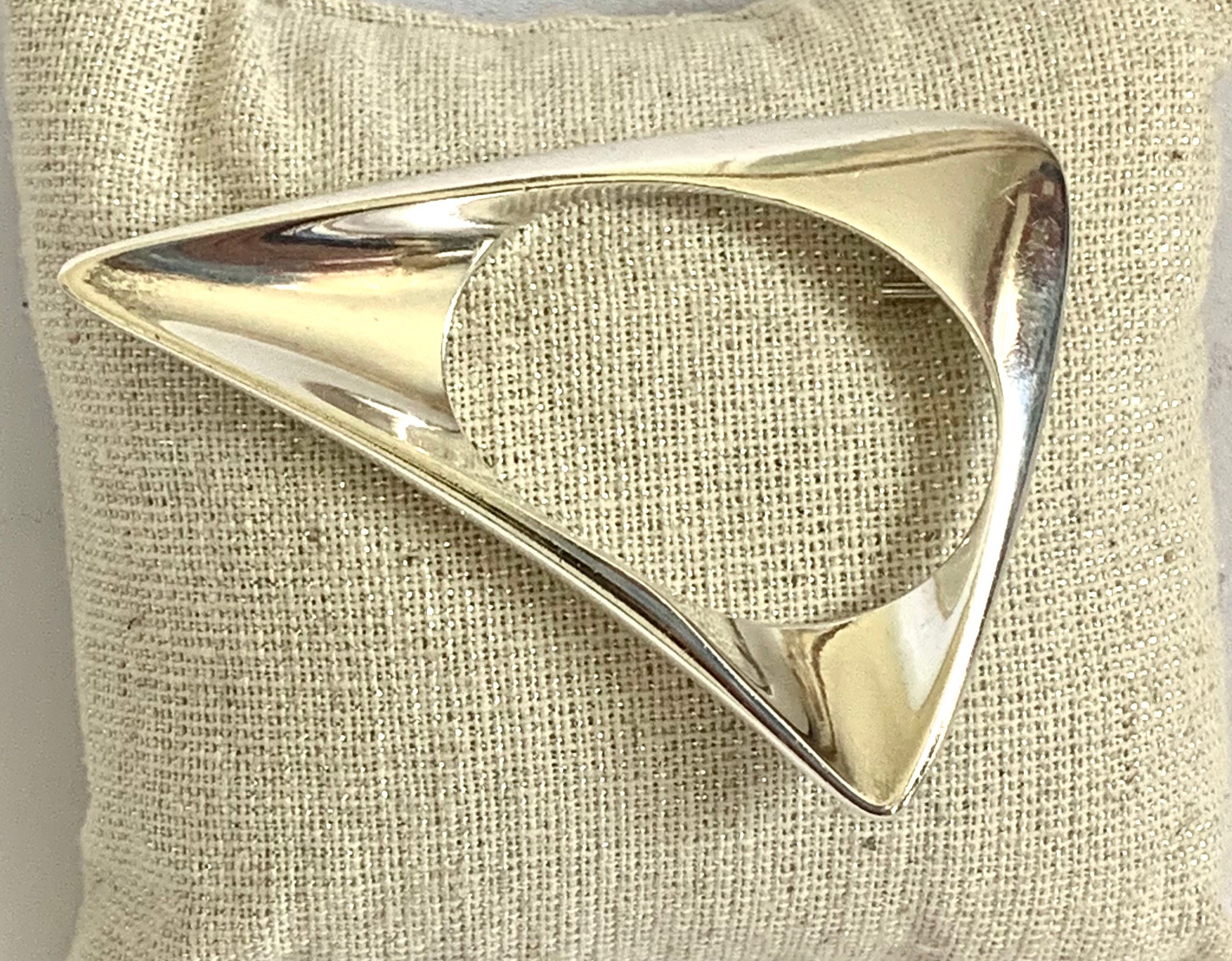   ヘニングコッペル トライアングル 375 ブローチ GEORG JENSEN ヘニングコッペル トライアングル 375 ブローチ