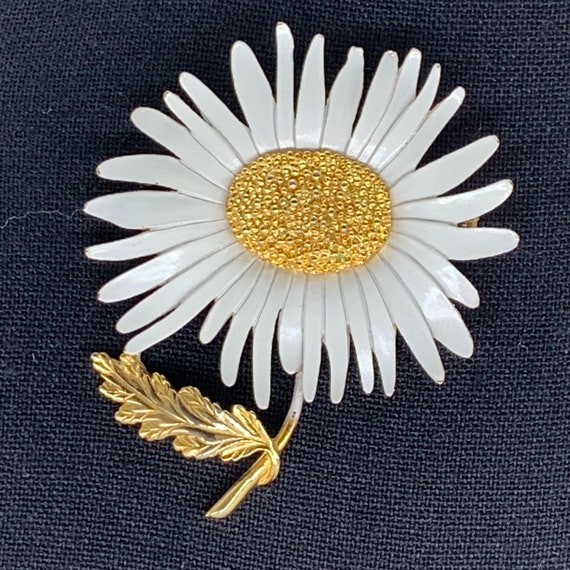 Marvella White Daisy Brooch - image 1