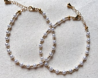 Handmade Gold Beaded and Faux Pearl Bracelet//Women’s small to medium