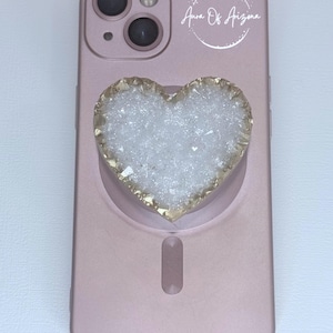 Resin Geode Heart Phone Grip: Icy White & Gold Druzy