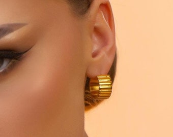 18K Gold Plated Unisex Classic Rectangular Earrings With the Unique Design • Simple and Dainty Everyday Waterproof and Antitarnish Earrings
