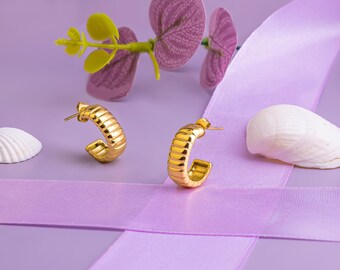 18K Gold Plated Unisex Classic Croissant Earrings With the Unique Design • Simple and Dainty Everyday Waterproof and Antitarnish Earrings