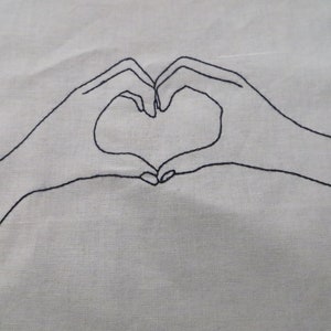 Stickdatei Handherz Herz Herzgeste Liebe Linienstil Embroidery File Handheart Heart Heartsign Lovesign Love Lineart Oneline