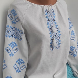 White linen blouse with hardanger pattern. Ukrainian Vyshyvanka. Embroidered Blouse for Women