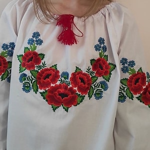 Flowers, Poppies, Embroidered shirt, Machine Embroidery Design, 8 formats. Instant Download