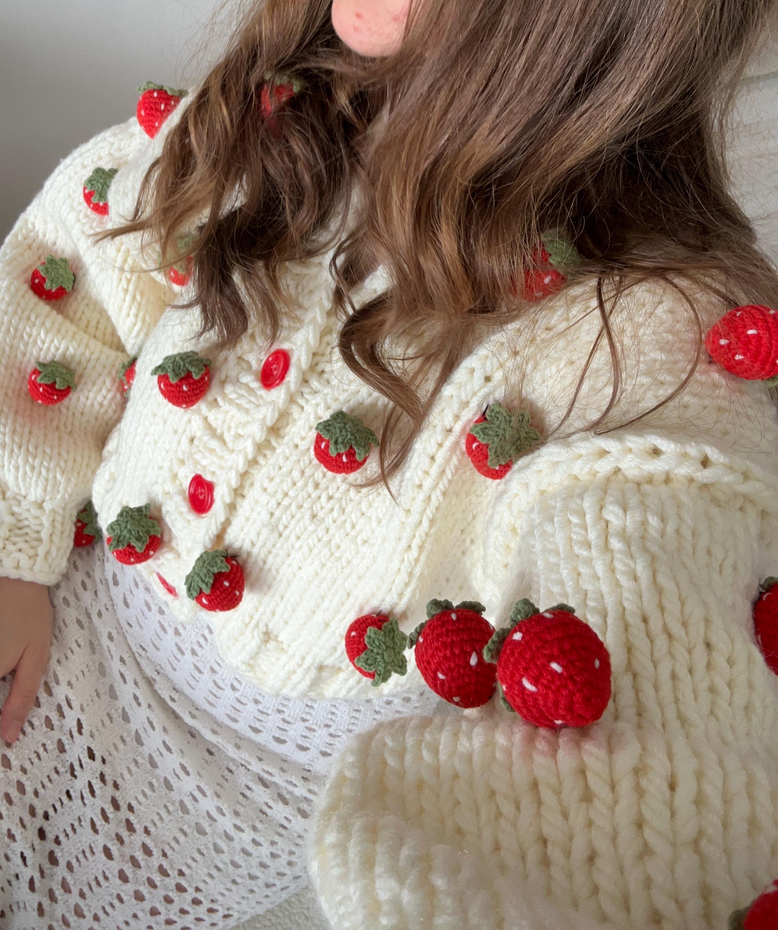 赤いイチゴのクロシェカーディガン、イチゴの刺繍入りセーター、彼女へ