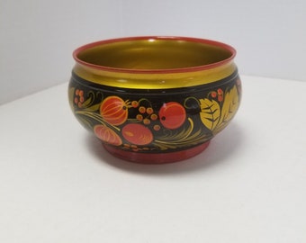 Khokhloma hand painted lacquer bowl