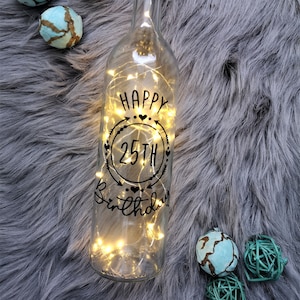 personalisierbare Leuchtflasche Happy 16. 18. 20. 25. 30. 40. 50. Birthday Geburtstag Geschenk Freundin Schwester Mama Frau