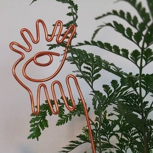 EYE see you wire plant stake. Indoor plant Decor. House plant decor. Plant bling. Plant pal. Indoor plant trellis. Plant support.