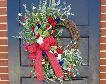 Deluxe Large Realistic Patriotic Summer Hydrangeas Grapevine wreath for Front Door, Everyday American Porch Decoration, Housewarming gift