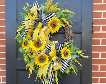 Deluxe Large Realistic Spring and Summer Sunflower Grapevine wreath for Front Door, Everyday Sunflower Porch Decoration, Housewarming gift