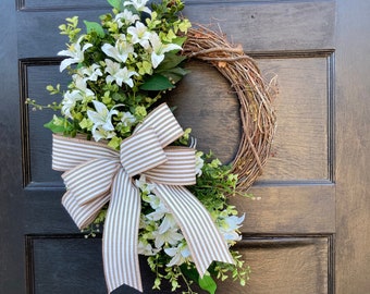 Elegant Spring White Flower Wreath for Front Porch Door for All Year Round, Simple Rustic Farmhouse Home Decoration