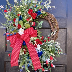 Deluxe Large Realistic Patriotic Summer Hydrangeas Grapevine wreath for Front Door, Everyday American Porch Decoration, Housewarming gift image 5