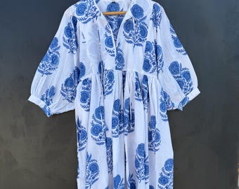 Letnia sukienka z bawełny z nadrukiem kwiatowym: Kyra Midi Mini sukienka typu string