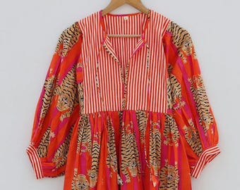 Sukienka midi z bawełny z nadrukiem tygrysa: Letnia mini sukienka z kieszeniami