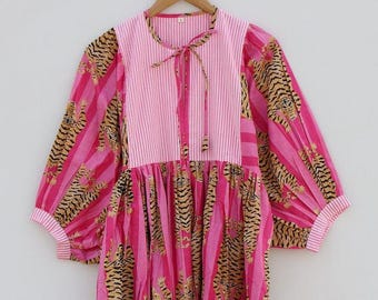 Sukienka midi z bawełny w paski z nadrukiem tygrysa - Pinkcityworldstore