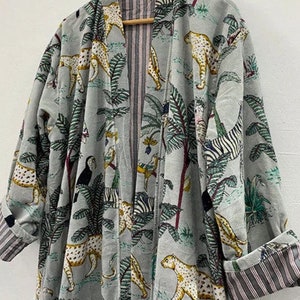 Grüner Dschungel-Druck-Samt-Kimono-Roben, Morgentee-Samtmantel, Brautjungfer-Robe, Frauen tragen Baumwollsamt-Robe, Samtjacke, Brautrobe Bild 7