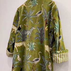 Green Jungle Print Velvet Kimono Robes, Morning Tea Velvet Coat, Bridesmaid Robe, Women Wear Cotton Velvet robe, Velvet Jacket, Bridal Robe zdjęcie 3