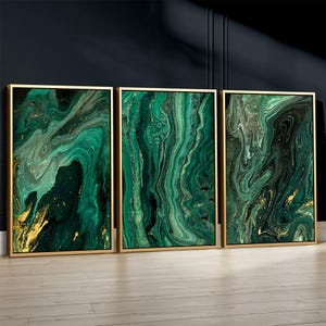 Conjunto de 3 gravuras abstratas em verde e dourado para parede, arte abstrata em tinta álcool verde esmeralda, decoração para casa, conjunto de 3 obras de arte grandes emolduradas.