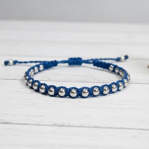 Bracciale con perline in metallo color argento, polsino in macramè industriale, gioielli minimalisti in corda, bracciale unisex impilabile, regalo con colori personalizzati