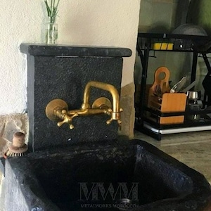 Messing Massiv Wandhalterung Küchenarmatur mit kurzem quadratischen Auslauf