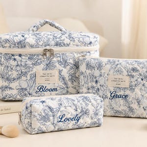Bolsa de maquillaje bordada personalizada – Bolsa de cosméticos con nombre personalizado – Regalo para dama de honor – Regalo para mamá – Organizador floral para bodas o viajes