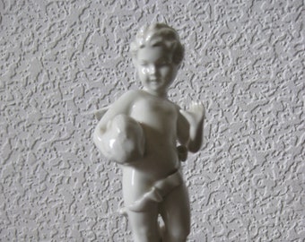 Bassano Capidomonte white porcelain Putti, Benacchio triade