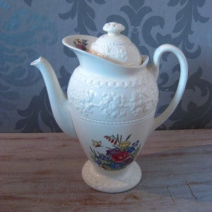 Cafetera rara vez disponible, cafetera de Wedgwood Wellesley Tintern