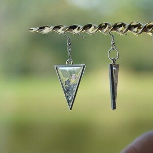 Pyramid Earing