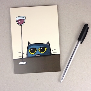 Kat met rode wijn / ansichtkaart / wenskaart voor kattenliefhebbers / Din A 6 / staand formaat / 300 g papier / matte print / grappige kaart zonder tekst